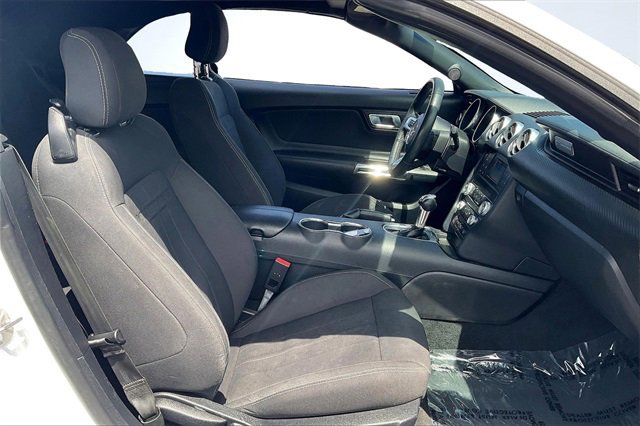 Certified 2022 Ford Mustang Convertible image 5