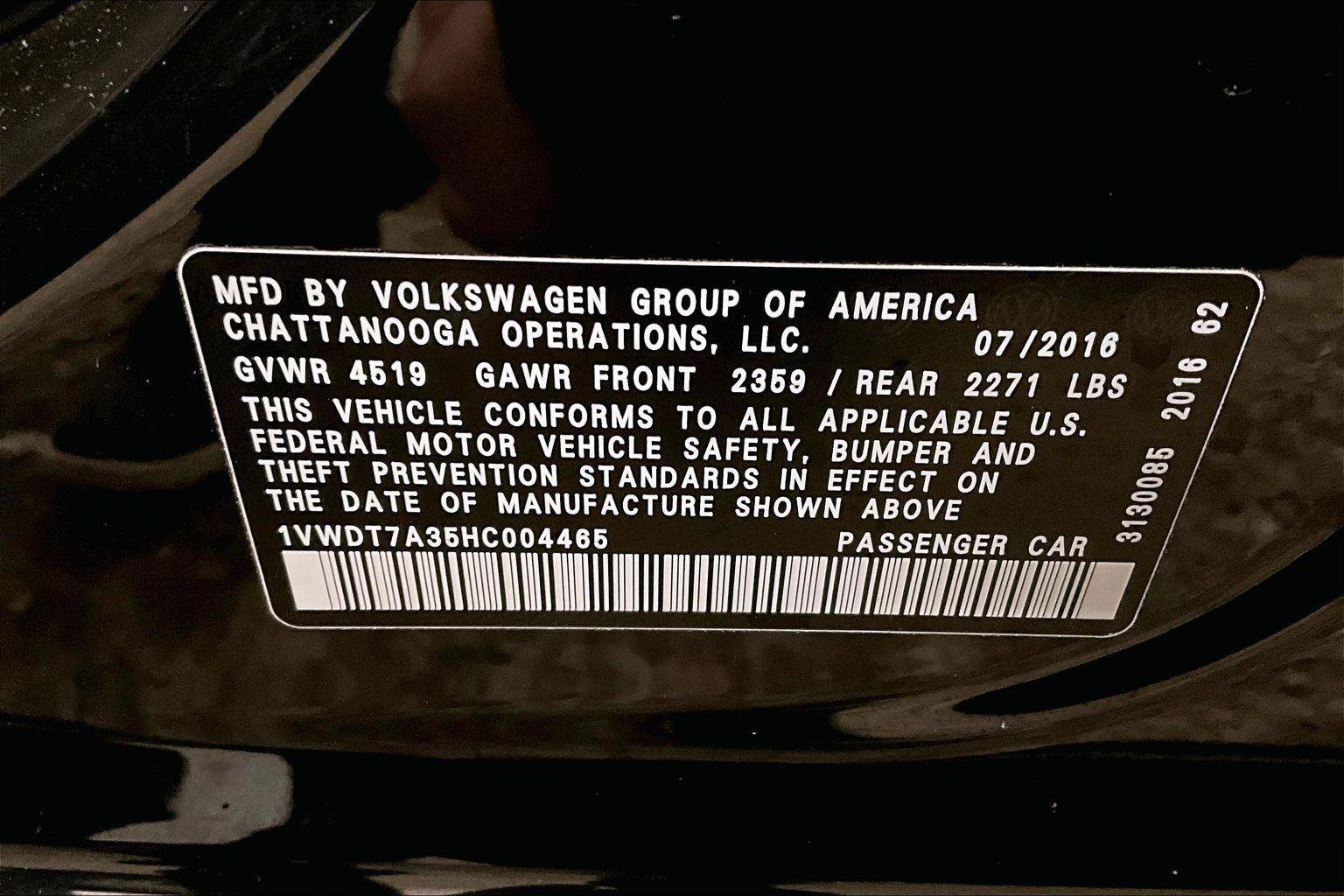 Used 2017 Volkswagen Passat 1.8T R-Line image 32