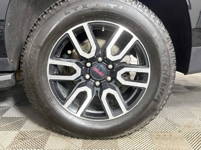 Used 2024 GMC Yukon XL AT4 w/ Technology Package AWD/4WD image 35