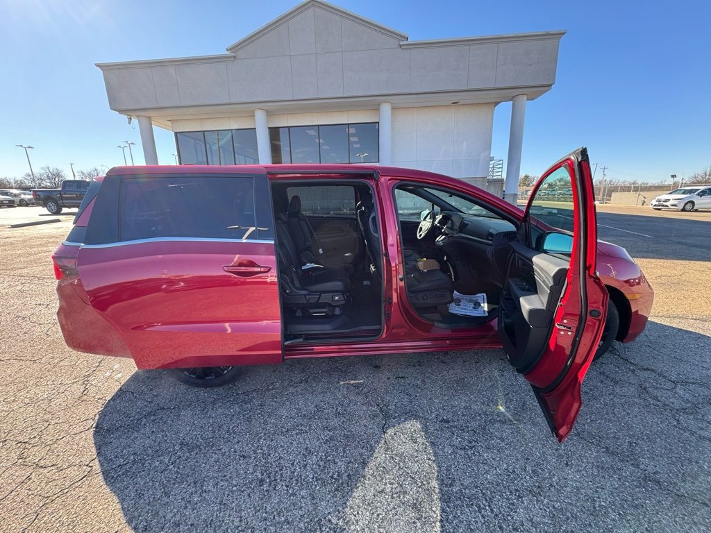 Used 2025 Honda Odyssey Sport-L image 9