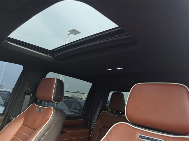 Used 2024 GMC Sierra 2500 Denali Ultimate image 32
