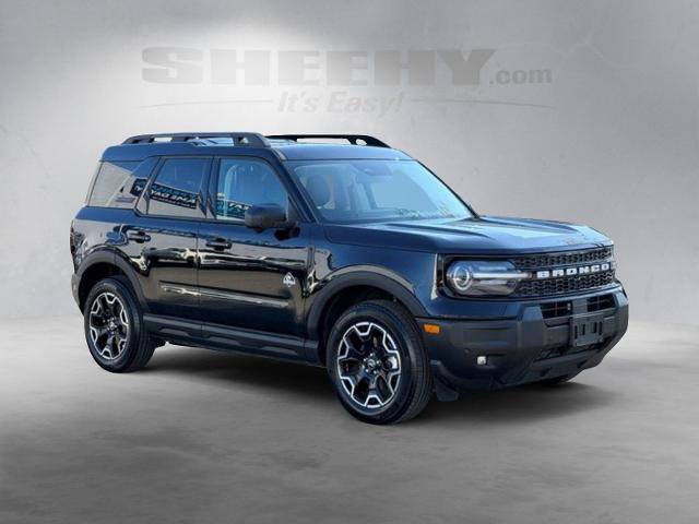 Certified 2025 Ford Bronco Sport Outer Banks w/ Outer Banks Tech Package+ AWD/4WD image 2
