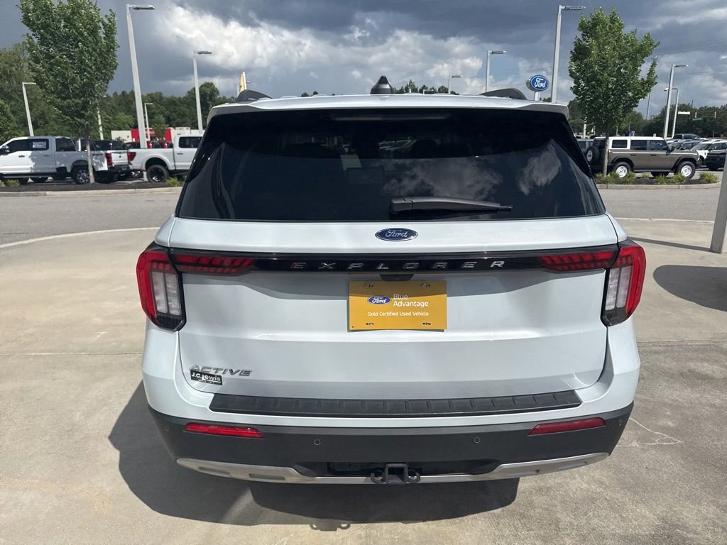 Certified 2026 Ford Explorer Active w/ Active Comfort Package RWD image 5