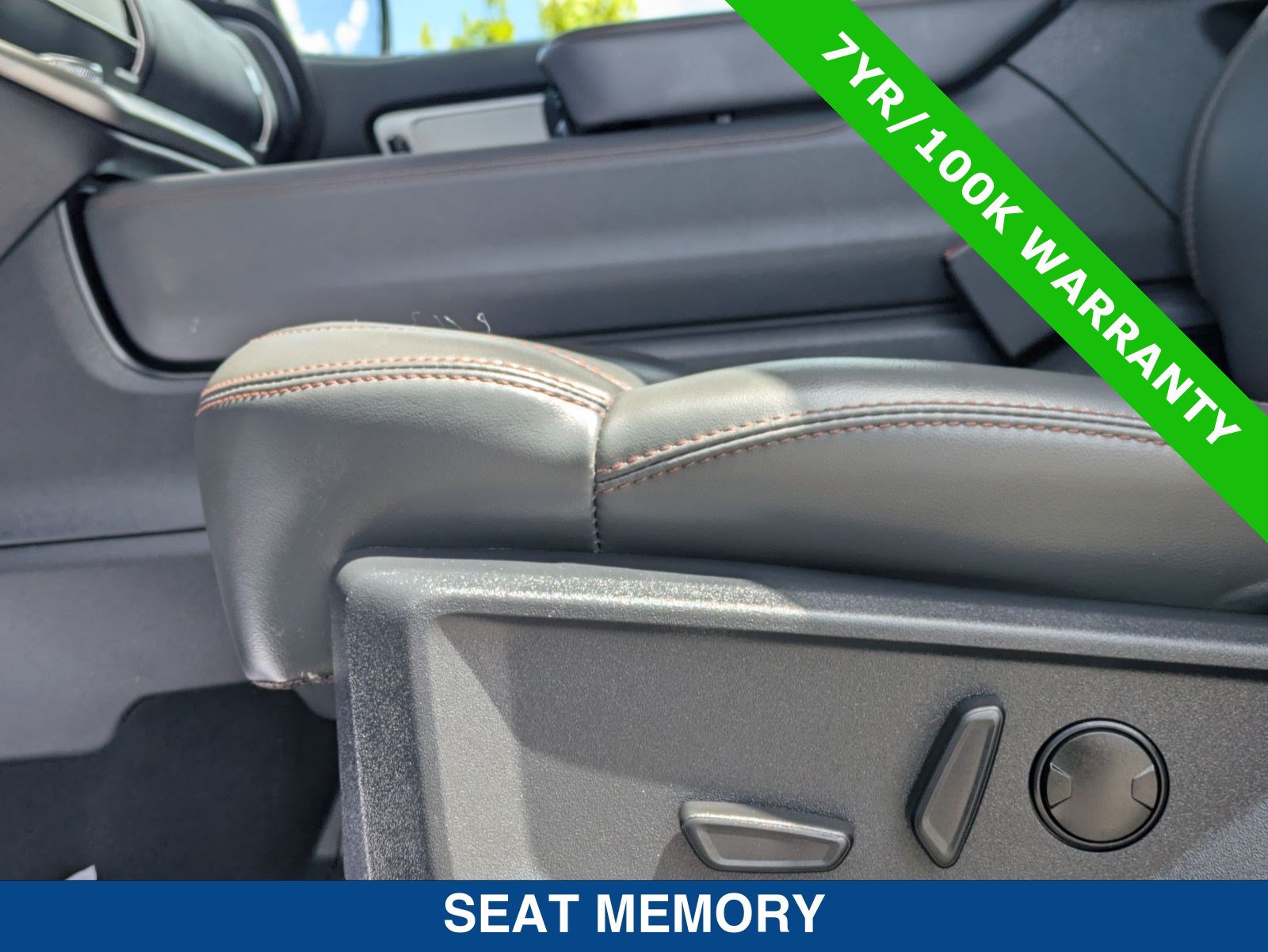 Certified 2025 Ford Expedition Active AWD/4WD image 27