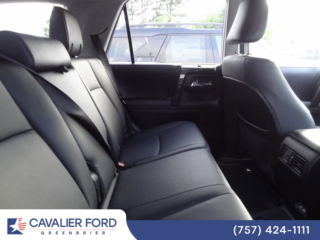 Used 2023 Toyota 4Runner TRD Off-Road Premium w/ Off Road Premium Plus Package AWD/4WD image 10