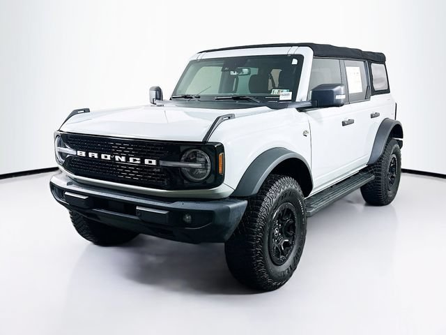 Certified 2022 Ford Bronco Wildtrak AWD/4WD image 3