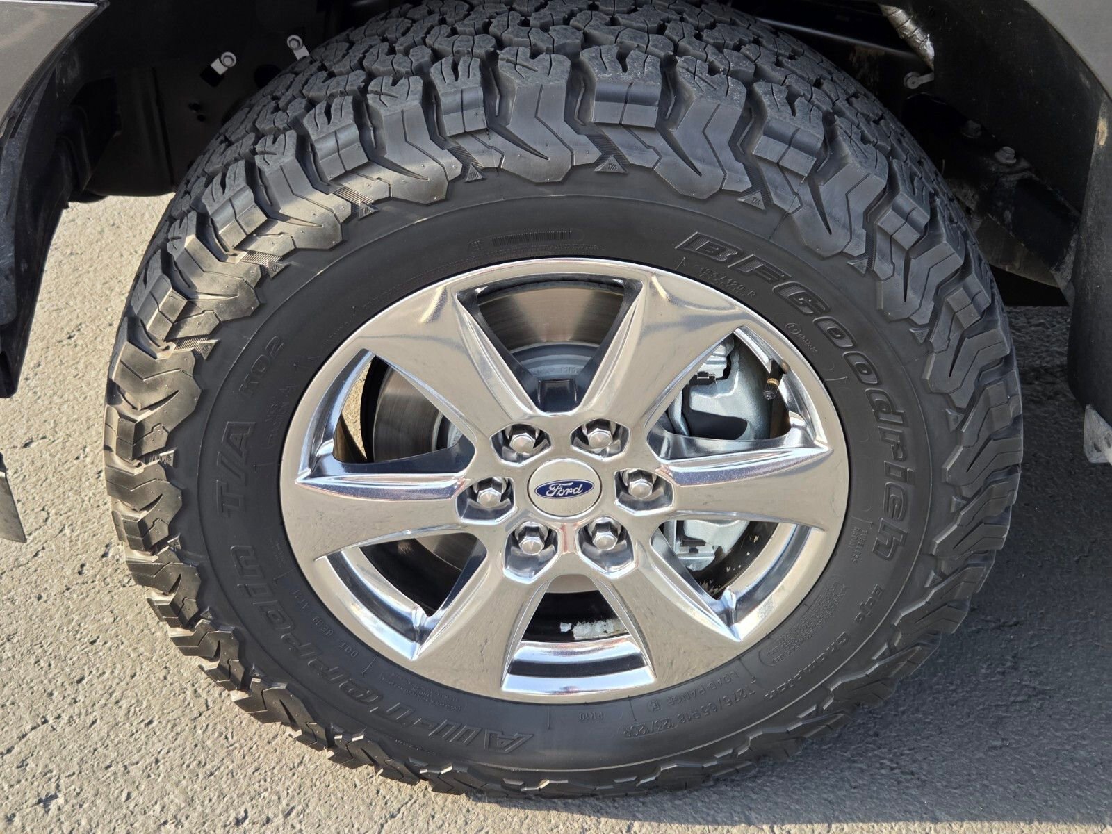 Certified 2018 Ford F150 XLT w/ Equipment Group 302A Luxury image 9