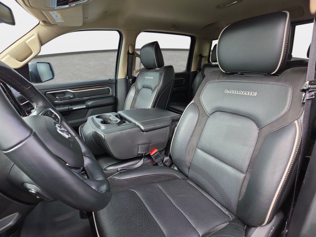 Used 2019 RAM 1500 Laramie AWD/4WD image 12