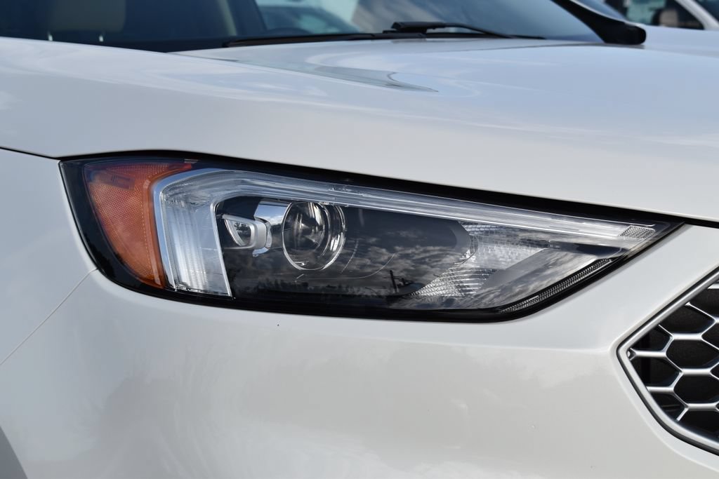 Certified 2023 Ford Edge SEL w/ Convenience Package AWD/4WD image 4