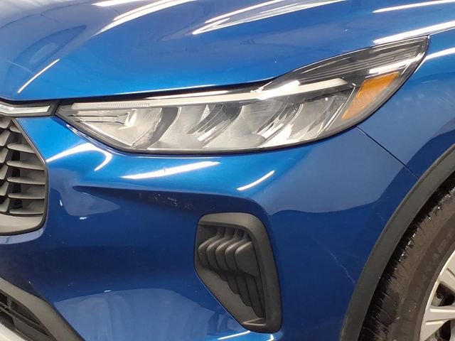 Certified 2023 Ford Escape Active AWD/4WD image 32