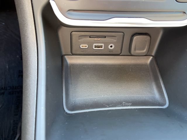 Used 2021 GMC Terrain SLT w/ Infotainment Package II AWD/4WD image 28