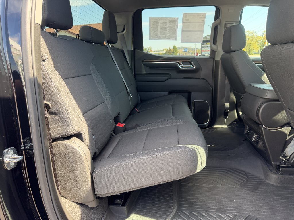 Used 2024 Chevrolet Silverado 1500 RST AWD/4WD image 31