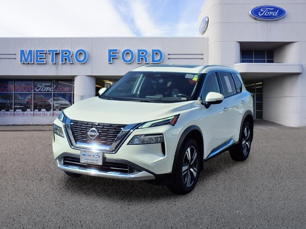 Used 2022 Nissan Rogue Platinum w/ Head-Up Display Package FWD image 7