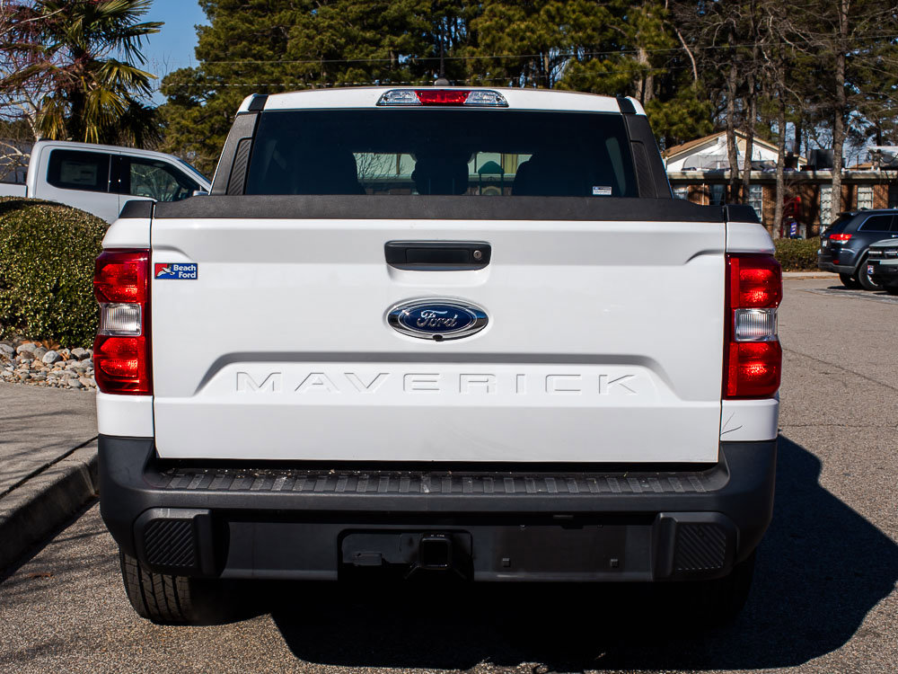Certified 2023 Ford Maverick XL image 4