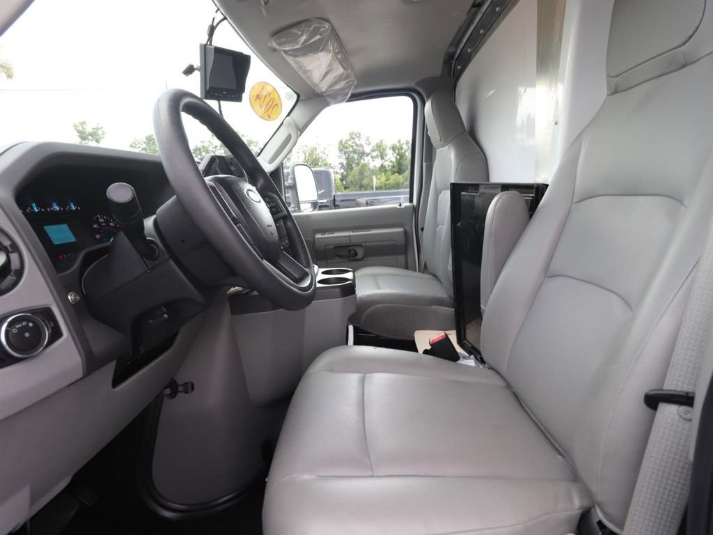 Certified 2024 Ford E-350 and Econoline 350 Super Duty w/ Power Windows & Locks Group RWD image 8