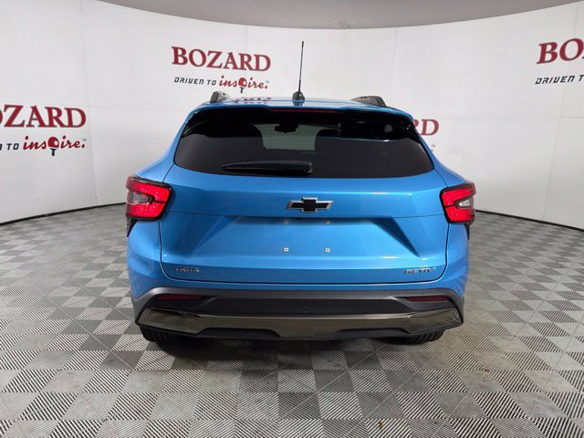 Used 2025 Chevrolet Trax ACTIV w/ Sunroof Package FWD image 9