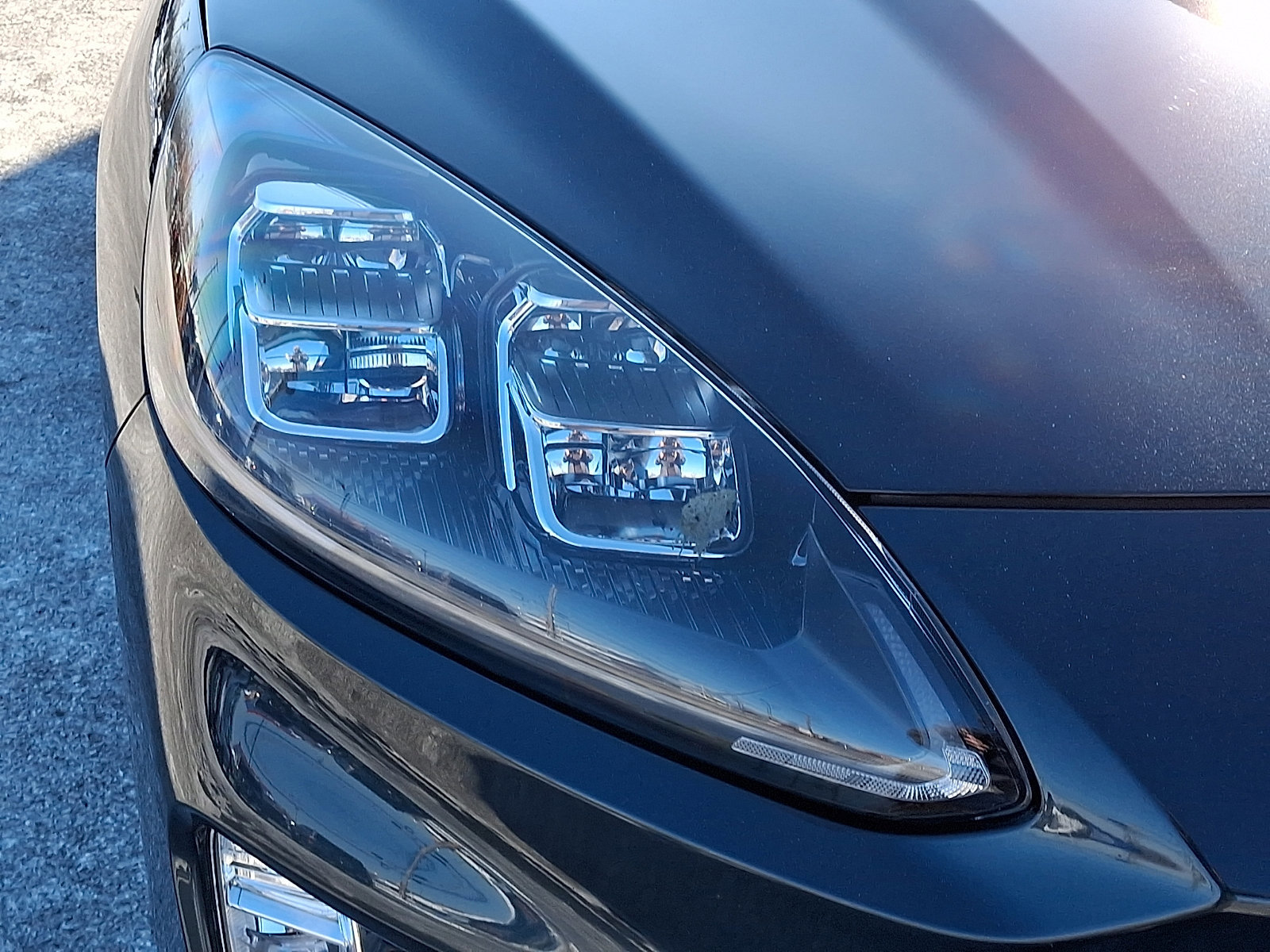 Certified 2022 Ford Escape Titanium w/ Class II Trailer Tow Package image 9