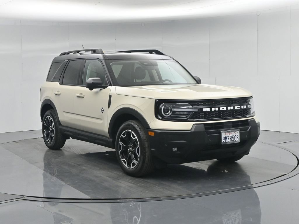 Certified 2025 Ford Bronco Sport Outer Banks w/ Outer Banks Tech Package+ AWD/4WD image 58