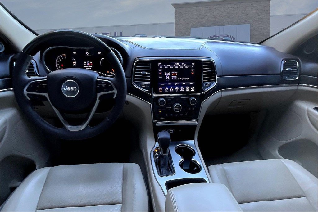 Used 2019 Jeep Grand Cherokee Overland RWD image 7