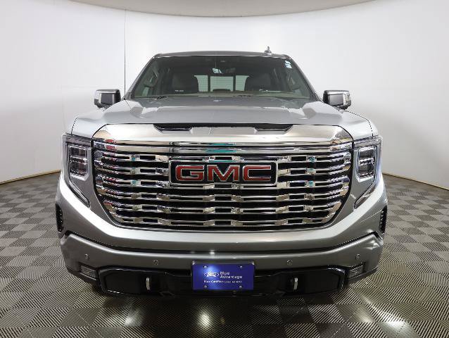 Used 2024 GMC Sierra 1500 Denali w/ Denali Reserve Package AWD/4WD image 3