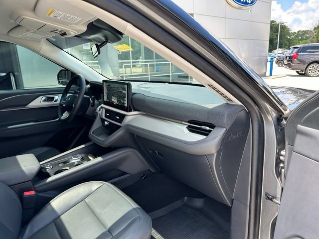 Certified 2025 Ford Explorer Active w/ Active Comfort Package AWD/4WD image 63