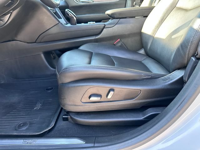 Used 2021 Cadillac XT5 Luxury w/ LPO, Floor Liner Package FWD image 12