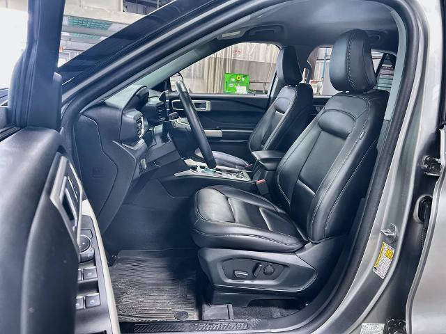 Certified 2023 Ford Explorer XLT w/ Equipment Group 202A AWD/4WD image 12