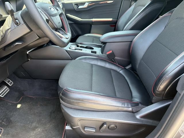 Certified 2023 Ford Escape ST-Line w/ Tech Pack #1 FWD image 23