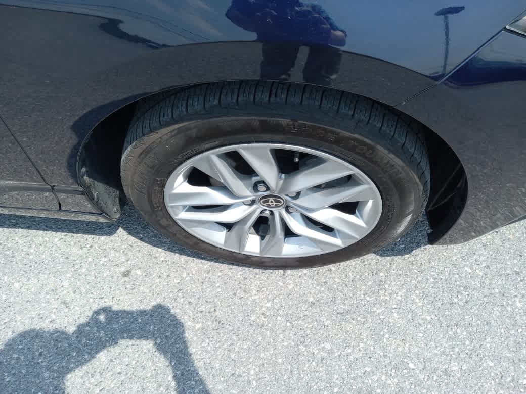 Used 2021 Toyota Avalon XLE FWD image 9