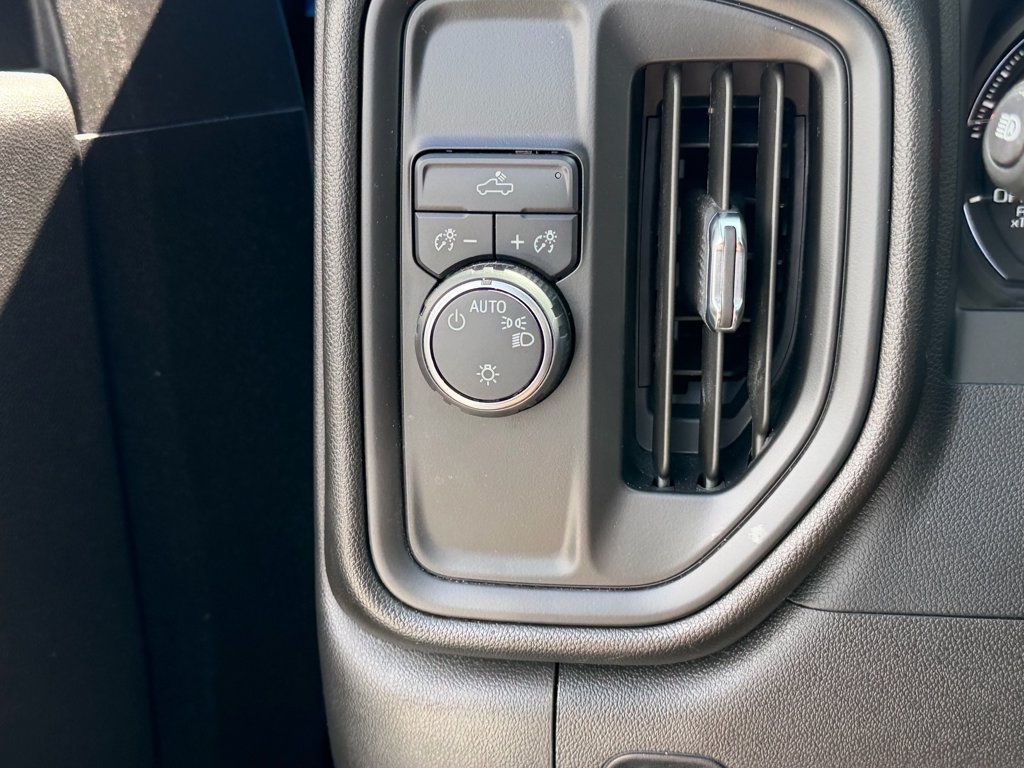 Used 2024 Chevrolet Silverado 1500 Custom RWD image 27