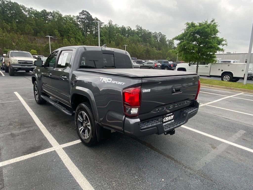 Used 2018 Toyota Tacoma TRD Sport w/ Technology Package RWD image 5