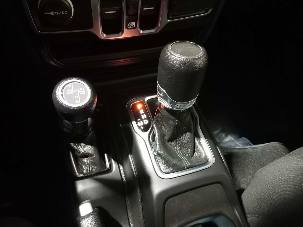 Used 2023 Jeep Wrangler Unlimited w/ Cold Weather Group AWD/4WD image 22