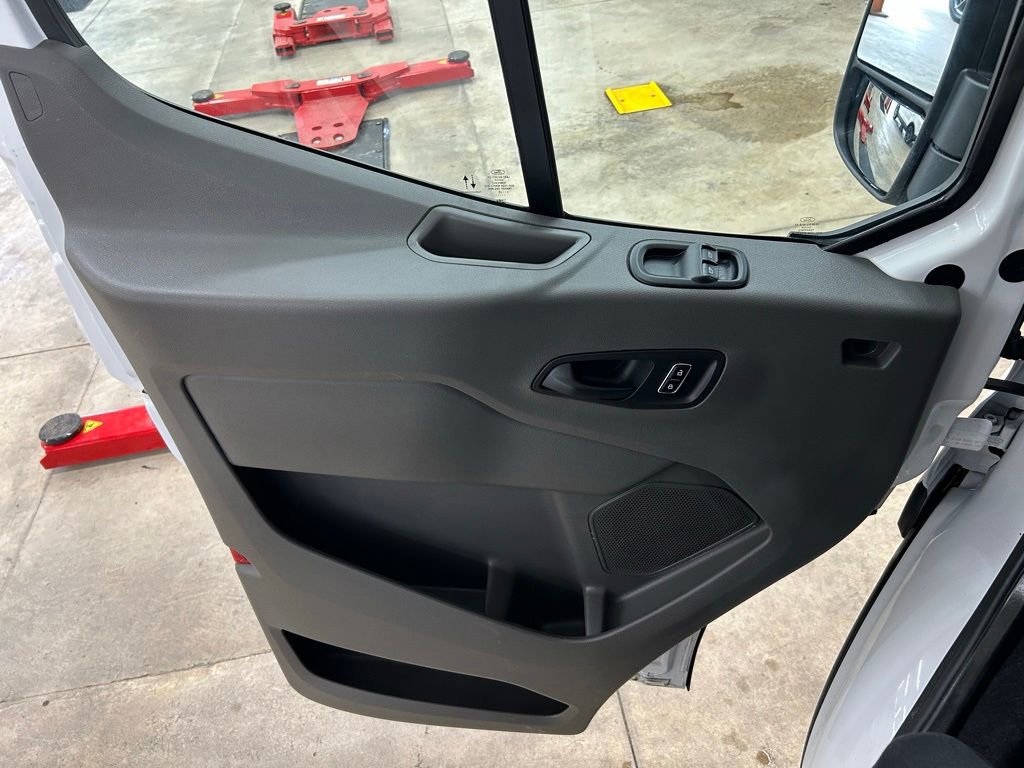 Certified 2025 Ford Transit 350 XLT RWD image 15