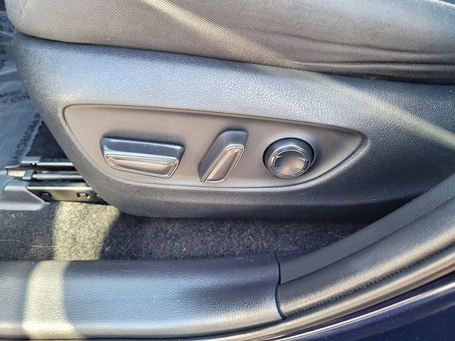 Used 2020 Toyota RAV4 XLE w/ All Weather Liner Package FWD image 10