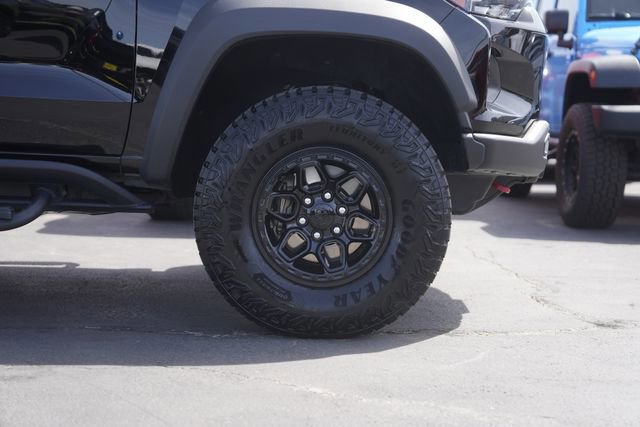 Used 2024 Chevrolet Colorado ZR2 w/ ZR2 Bison Edition image 7