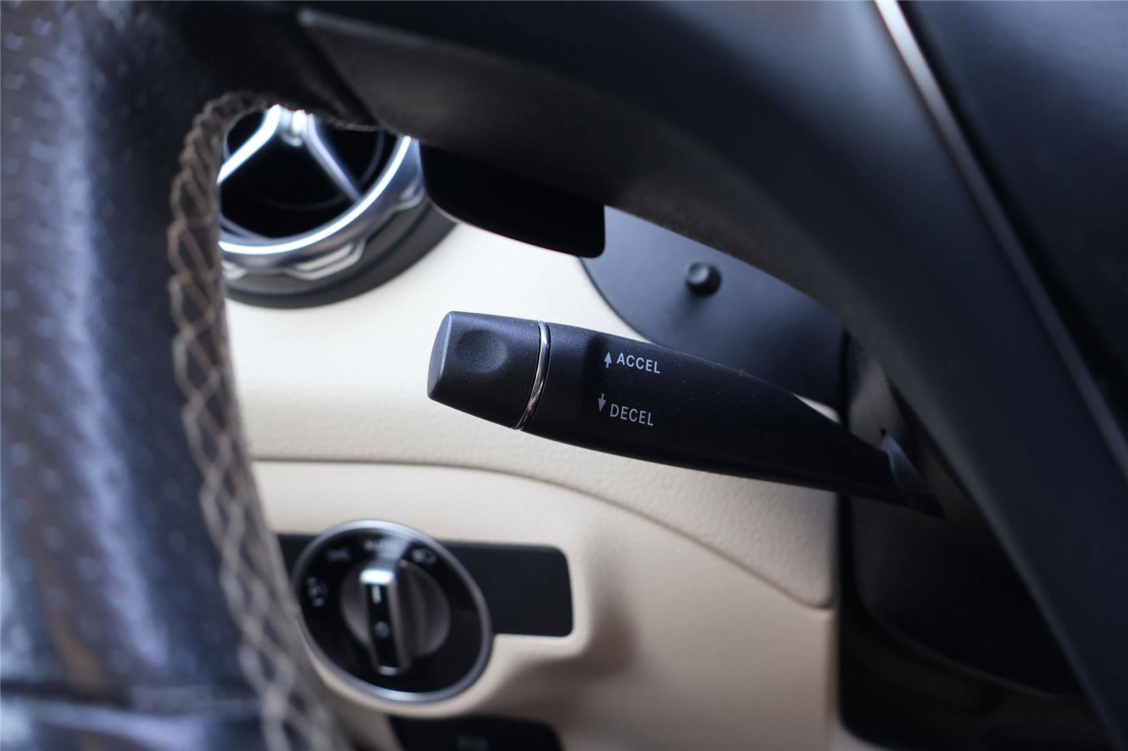 Used 2020 Mercedes-Benz GLA 250 4MATIC image 21