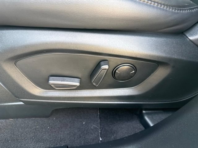 Certified 2024 Ford Explorer XLT w/ Equipment Group 202A AWD/4WD image 18