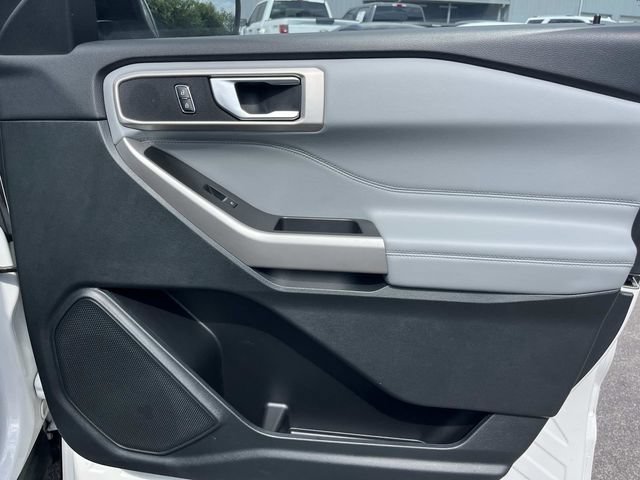 Certified 2024 Ford Explorer XLT w/ Equipment Group 202A AWD/4WD image 32