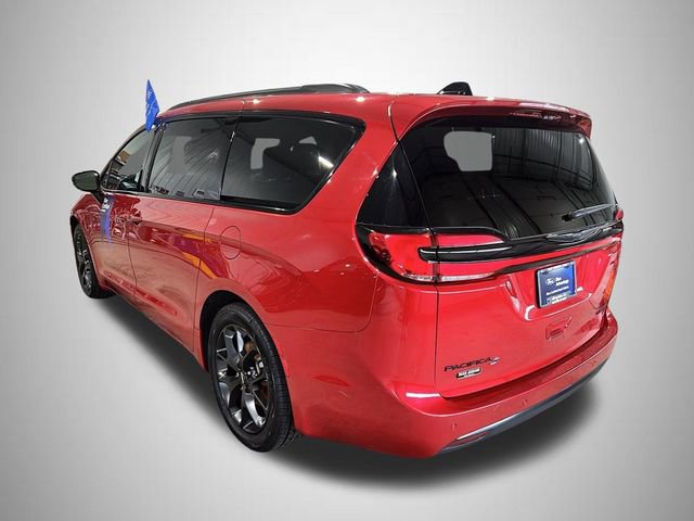 Used 2025 Chrysler Pacifica Limited FWD image 4