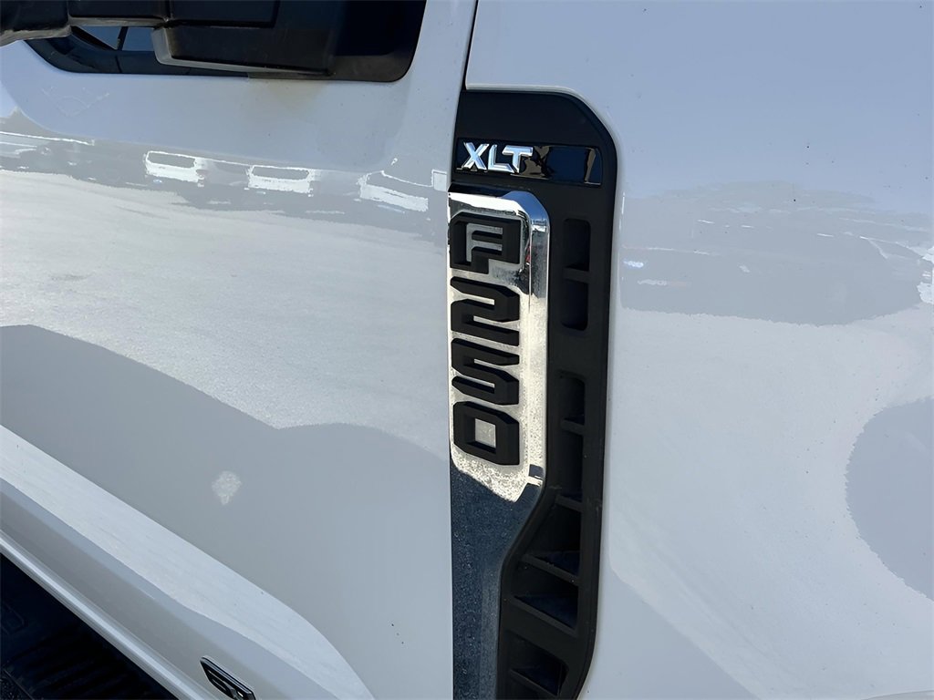 Certified 2024 Ford F250 XLT w/ FX4 Off-Road Package image 16