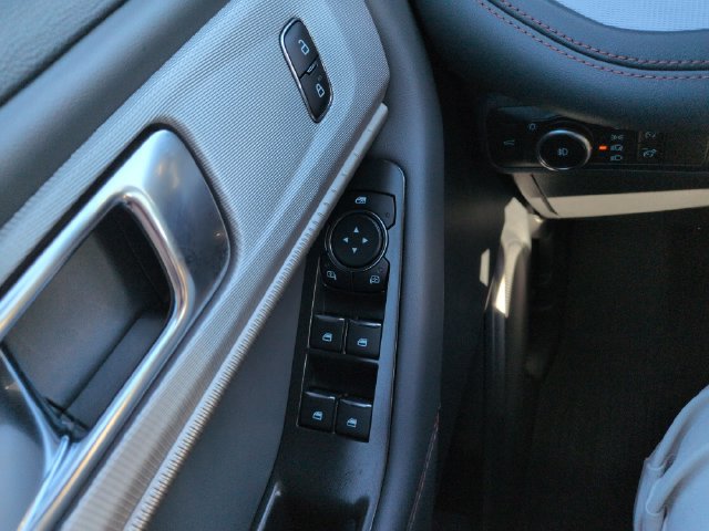 Certified 2025 Ford Explorer Active w/ Active Comfort Package AWD/4WD image 30