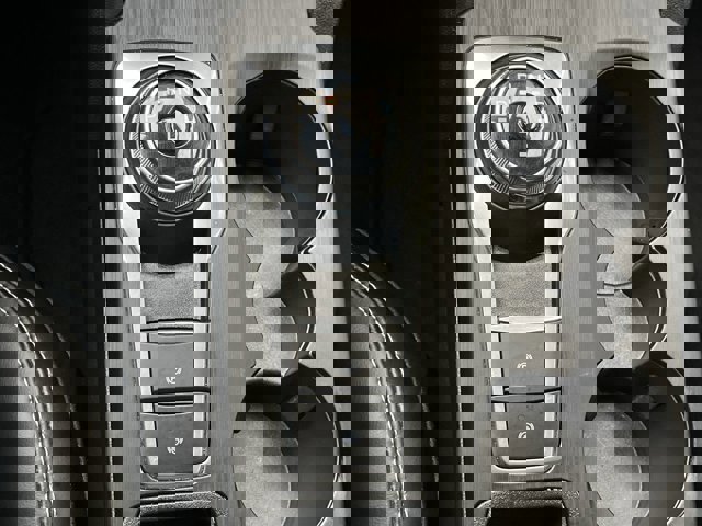 Certified 2025 Ford Escape Platinum image 38