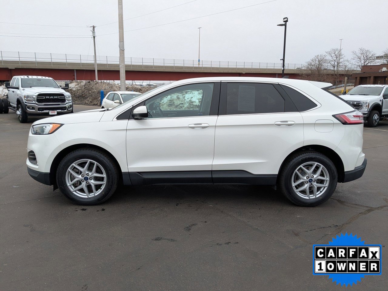 Certified 2022 Ford Edge SEL w/ Convenience Package image 2