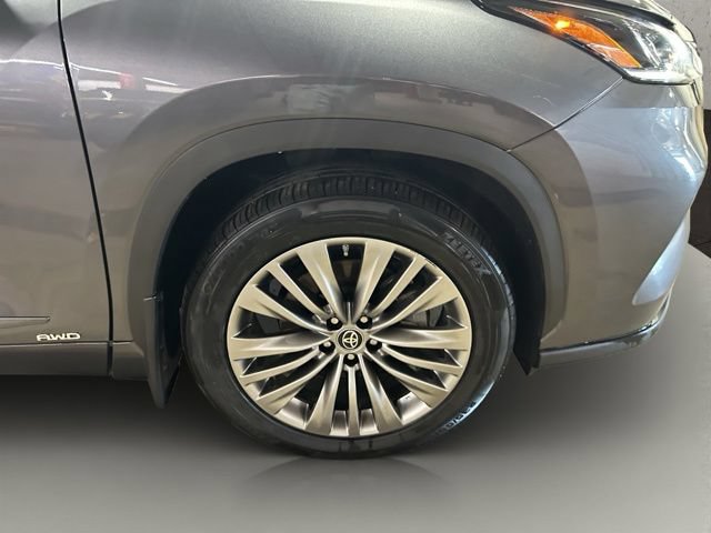 Used 2021 Toyota Highlander Platinum AWD/4WD image 37