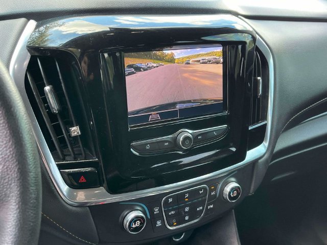 Used 2020 Chevrolet Traverse LS FWD image 35