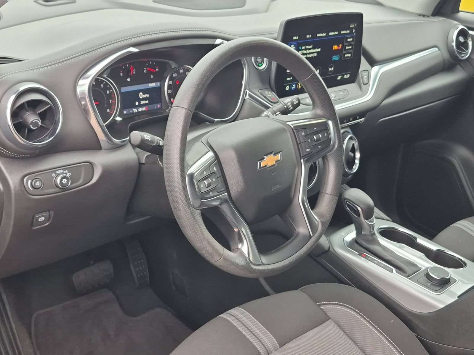 Used 2025 Chevrolet Blazer LT FWD image 11