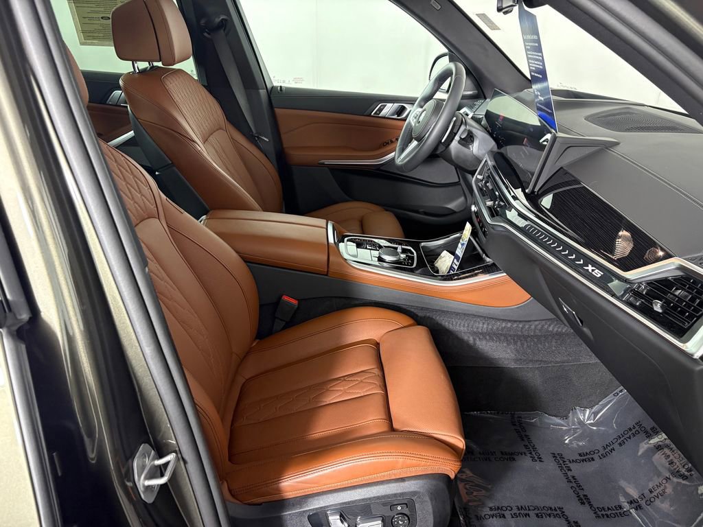 Used 2026 BMW X5 xDrive40i w/ M Sport Package image 54