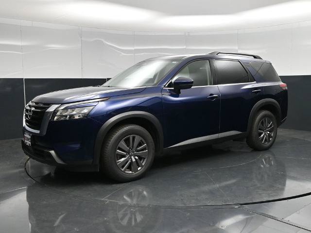 Used 2025 Nissan Pathfinder SV AWD/4WD image 8