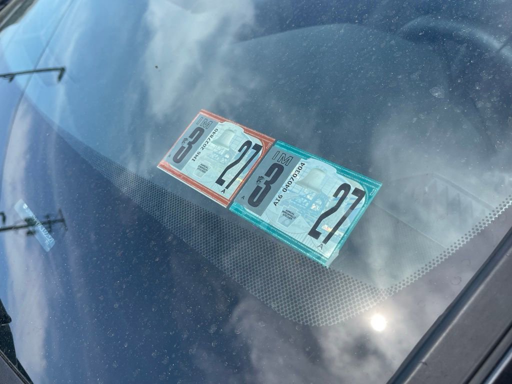 Used 2019 Toyota RAV4 XLE Premium w/ Cold Weather Package AWD/4WD image 5