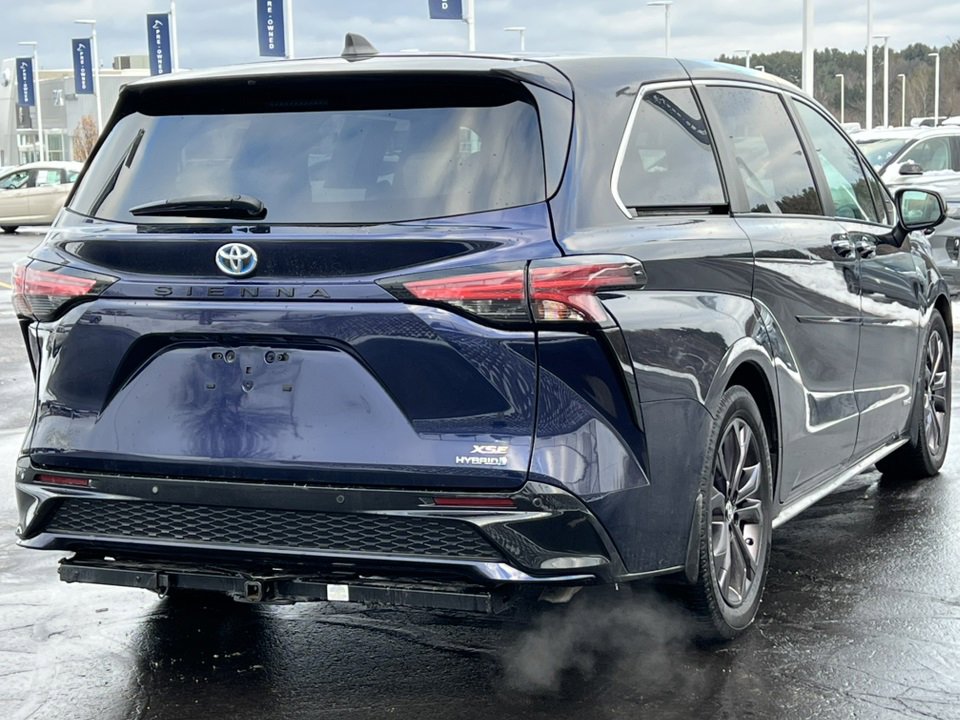 Used 2021 Toyota Sienna XSE image 12